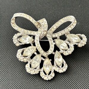 Vintage Silver Tone and Rhinestone Beooch